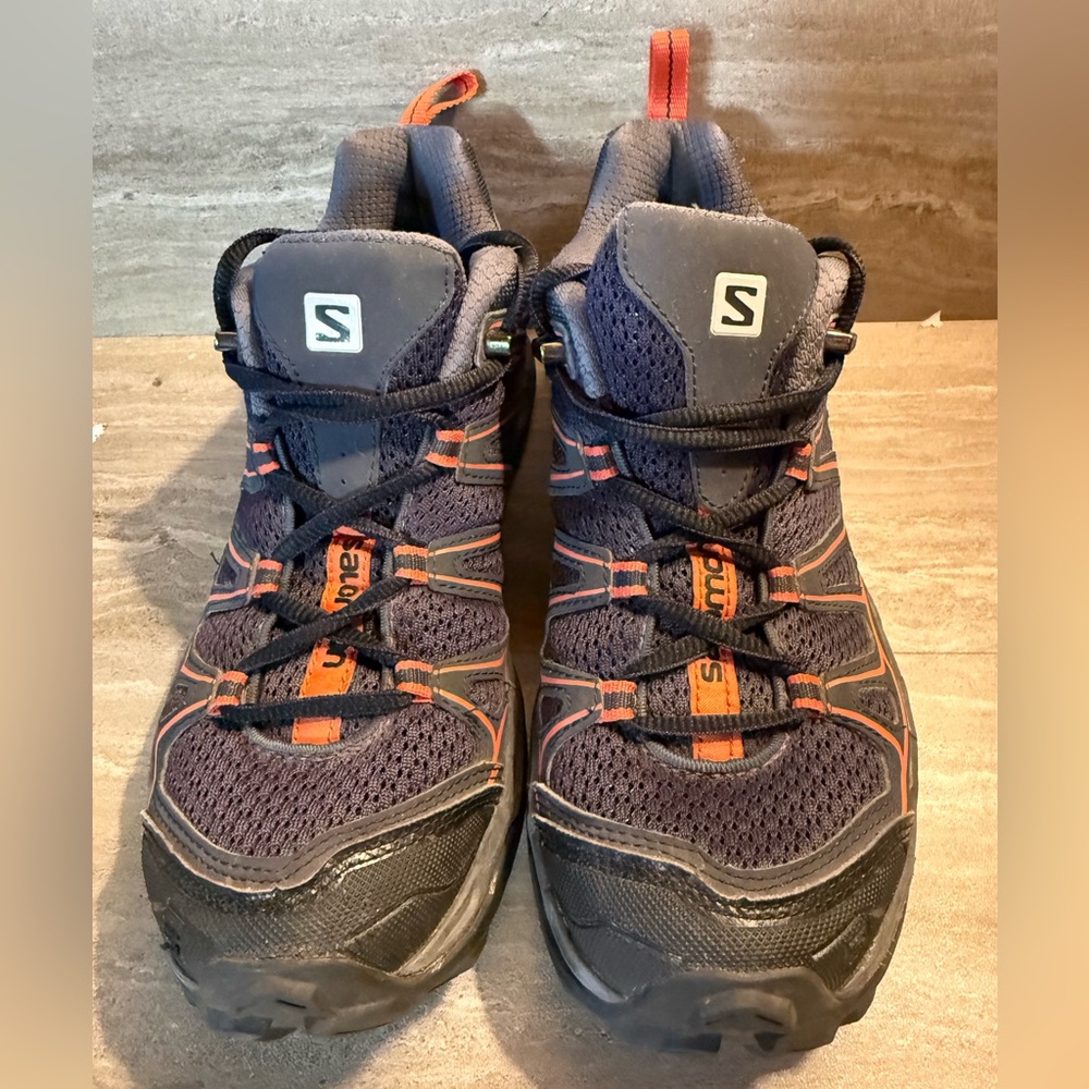 Kids Salomon trail running/ hiking shoes - size USA 5 camping - Picture 4 of 9